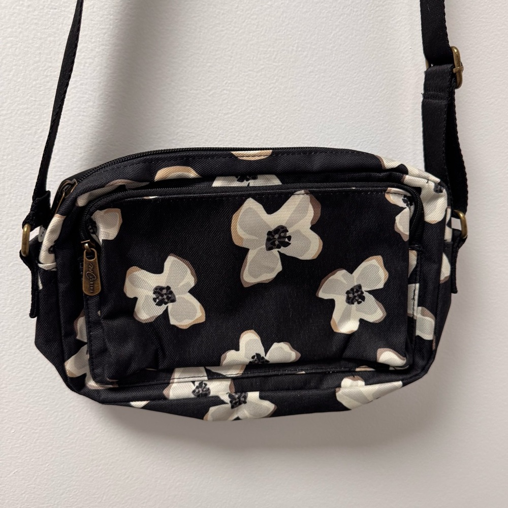 Thirty One All Zipped Up Crossbody Bag Floral Print Black Scattered Flowers NWOT